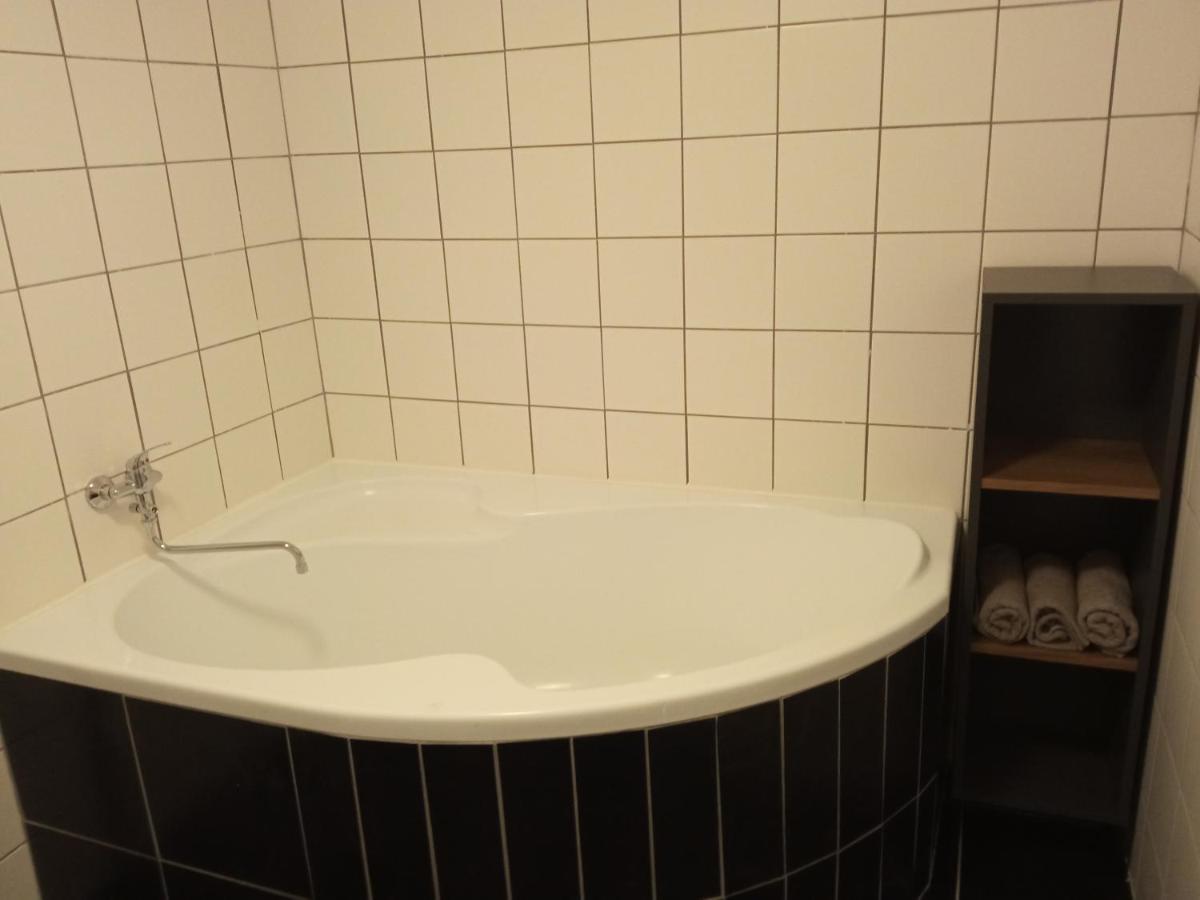 Apartman Hulin, Chrastany Exterior foto